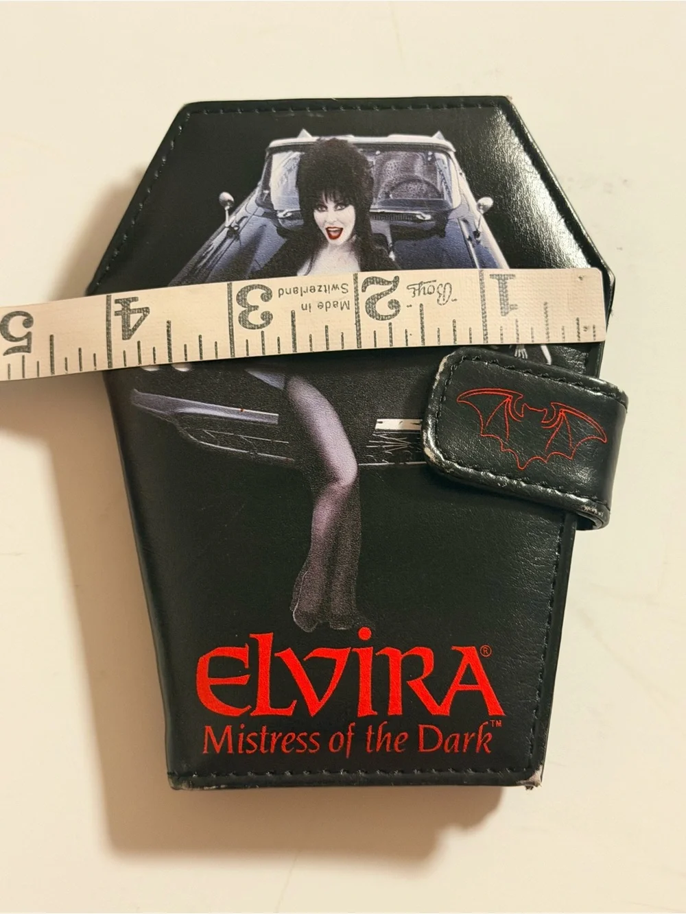 Elvira Mistress of the Dark coffin shaped fold wallet, faux leather 5.6